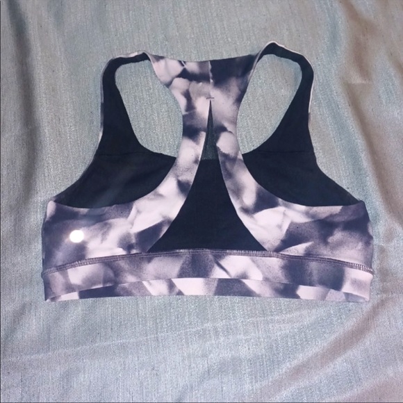 Lululemon - Picture 3 of 6